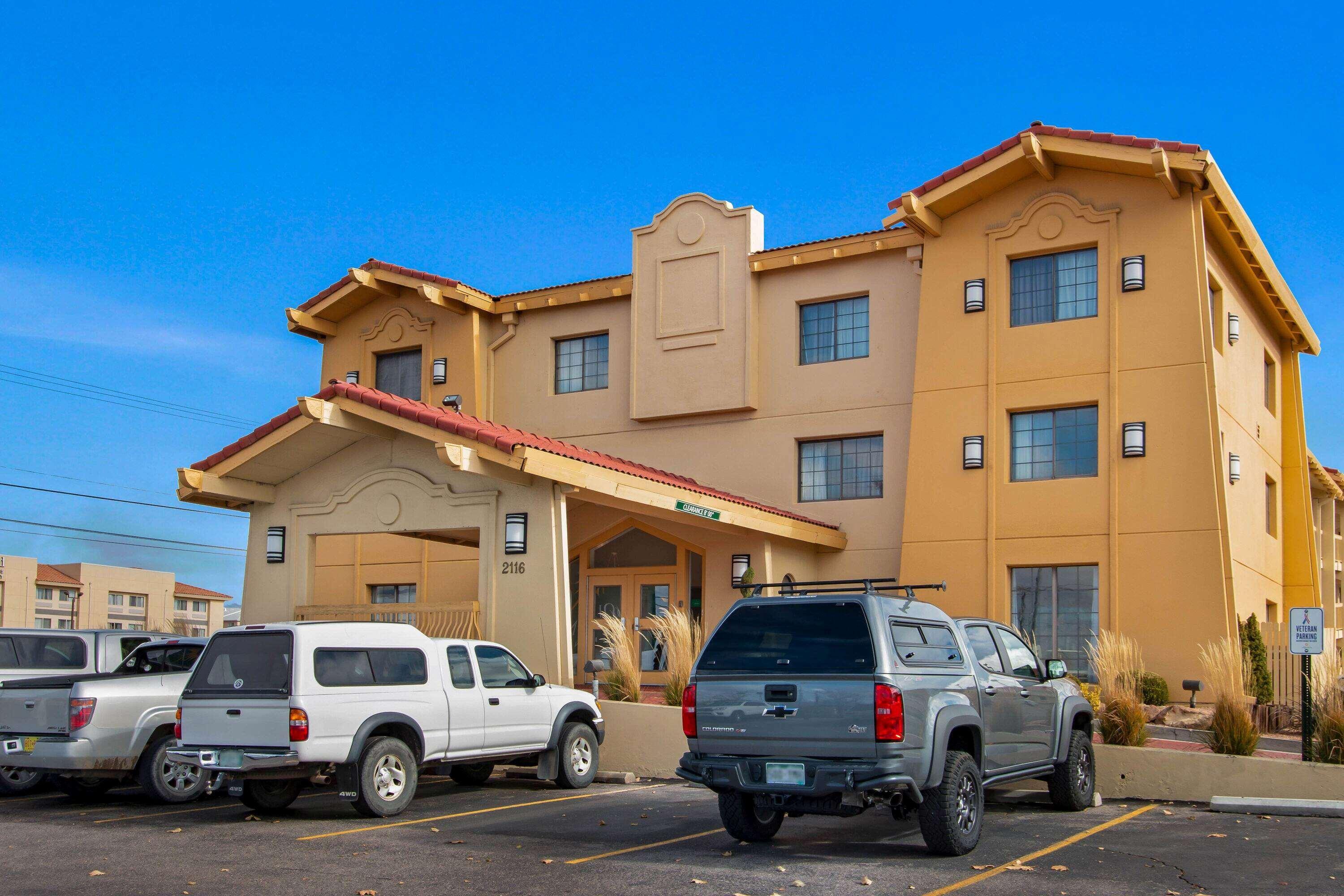 La Quinta Inn by Wyndham Albuquerque Airport Exterior foto