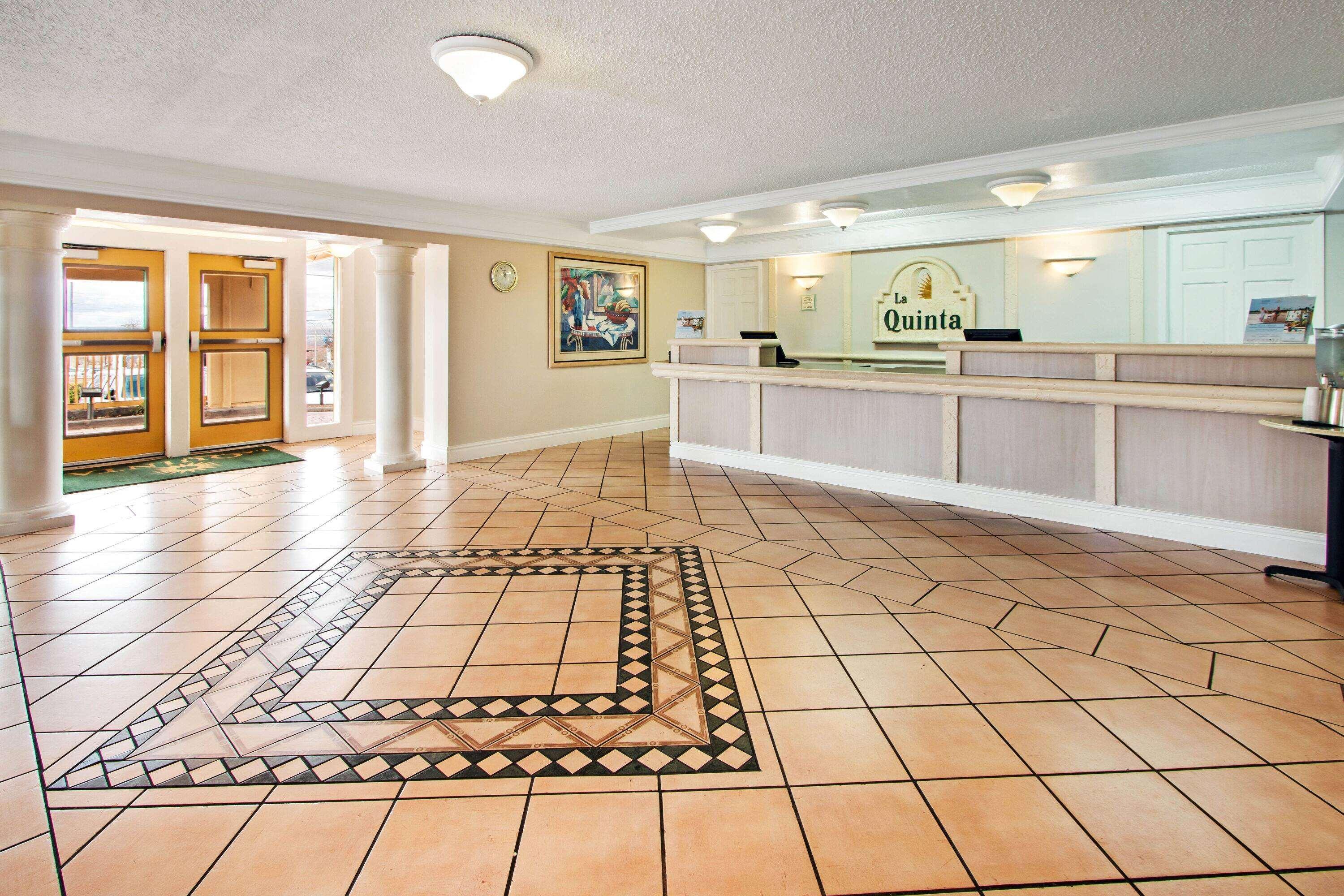 La Quinta Inn by Wyndham Albuquerque Airport Exterior foto